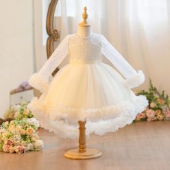   Rochita crem fetite cu trena si maneca lunga Lesley 3-12 ani lungime medie