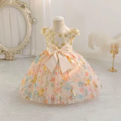   Rochita nunta crem fetite Andreea cu fluturi si flori 1-5 ani lungime medie