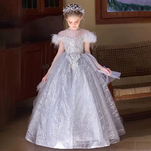 Rochita eleganta miss Sara DELUXE gri lunga cu puf si broderie maneci tip Bardot