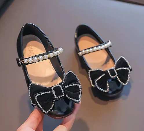 Pantofi negri fara toc cu fundita lac si perlute fetite Marabel 25-36