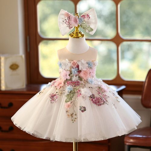 Rochita botez Lisandra Deluxe Volume 0-12 ani alb cu flori