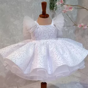 Rochii fara manecute 